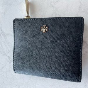 Tory Burch Robinson Mini Wallet, Black Leather.